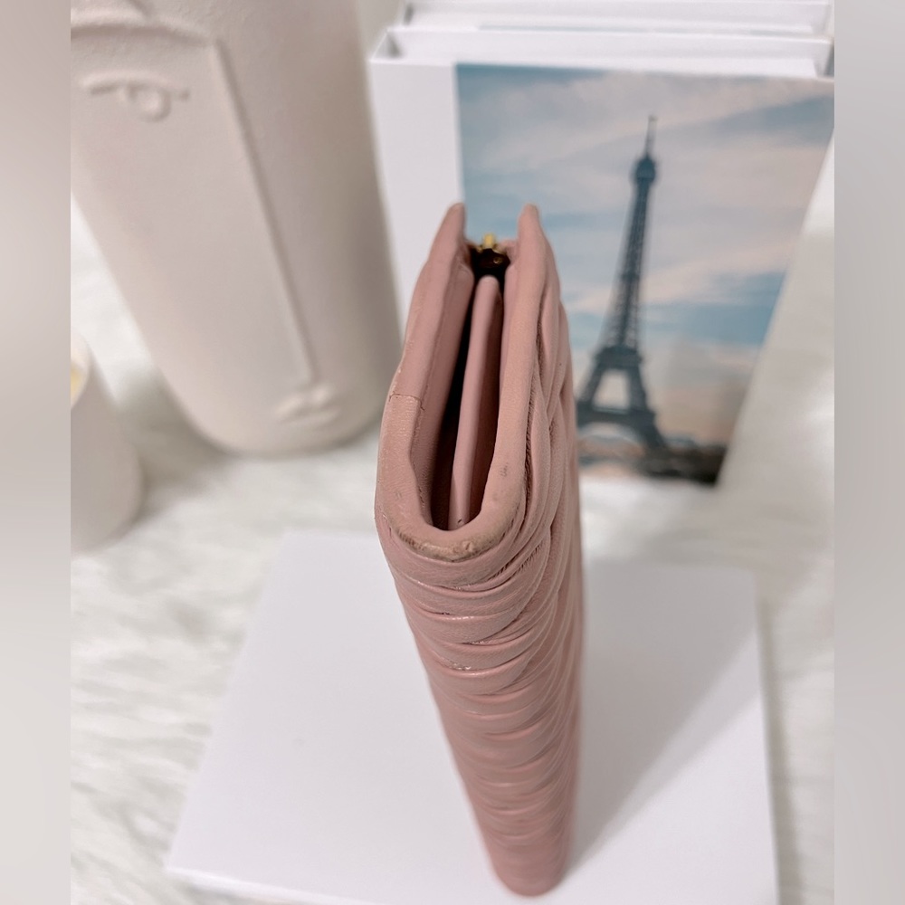 Miu Miu
Pink continental wallet - Picture 4 of 16